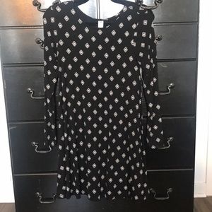Flowy stretchy black patterned swing dress